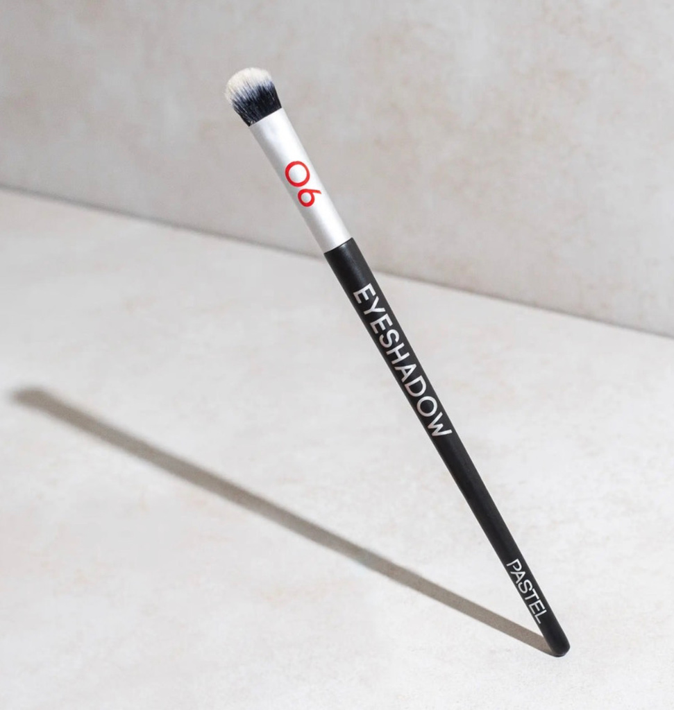 Pastel Eyeshadow Brush