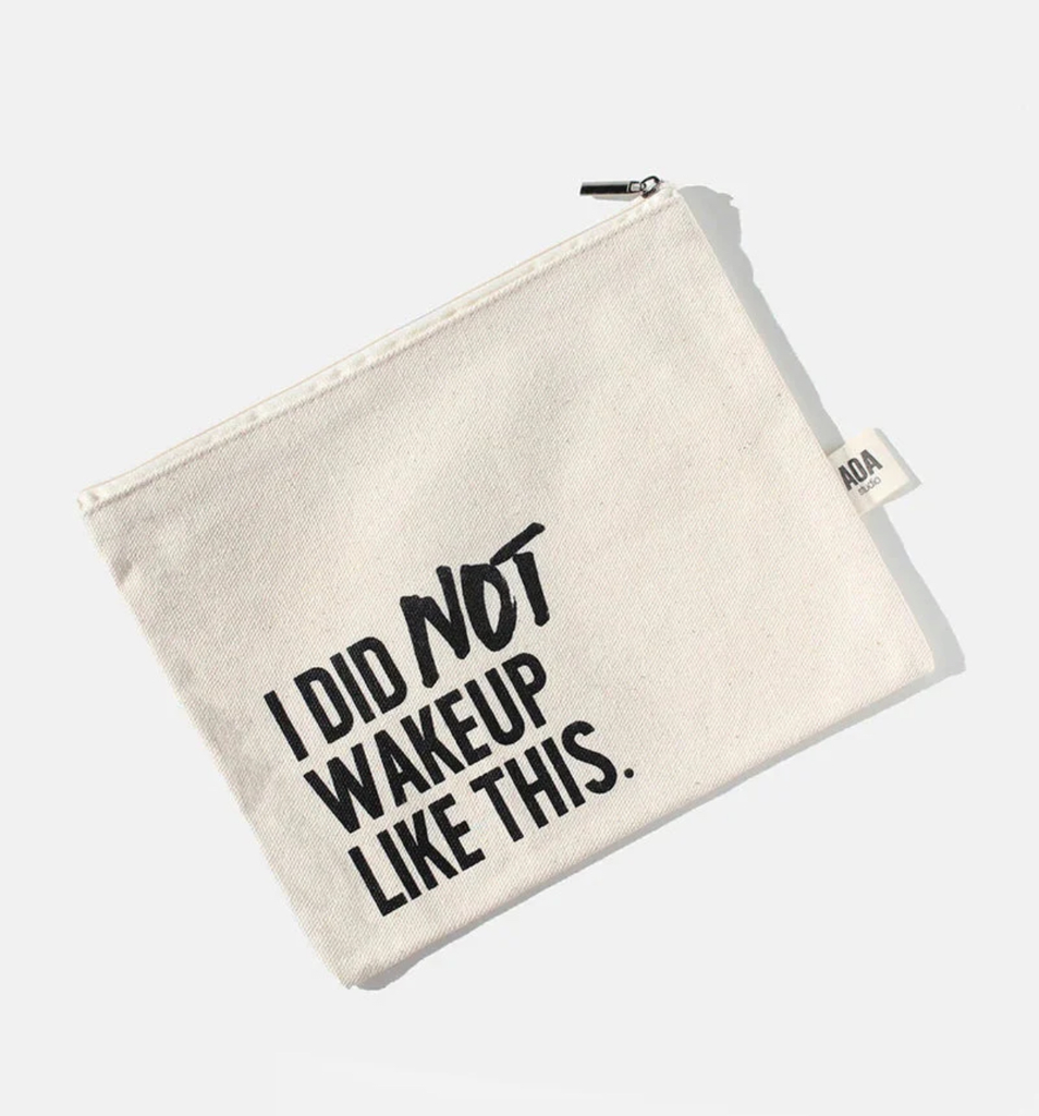 حقيبة كانفس من AOA – "ما صحيت على هالحالة"