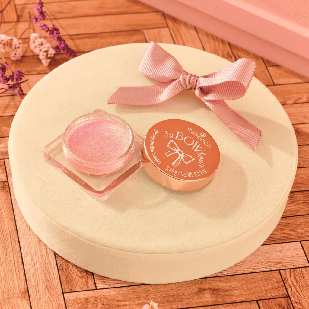 Essence FaBOWlous gel eyeshadow topper