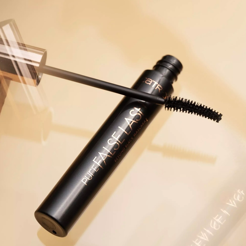 Pure False Lash Beyond Black Mascara