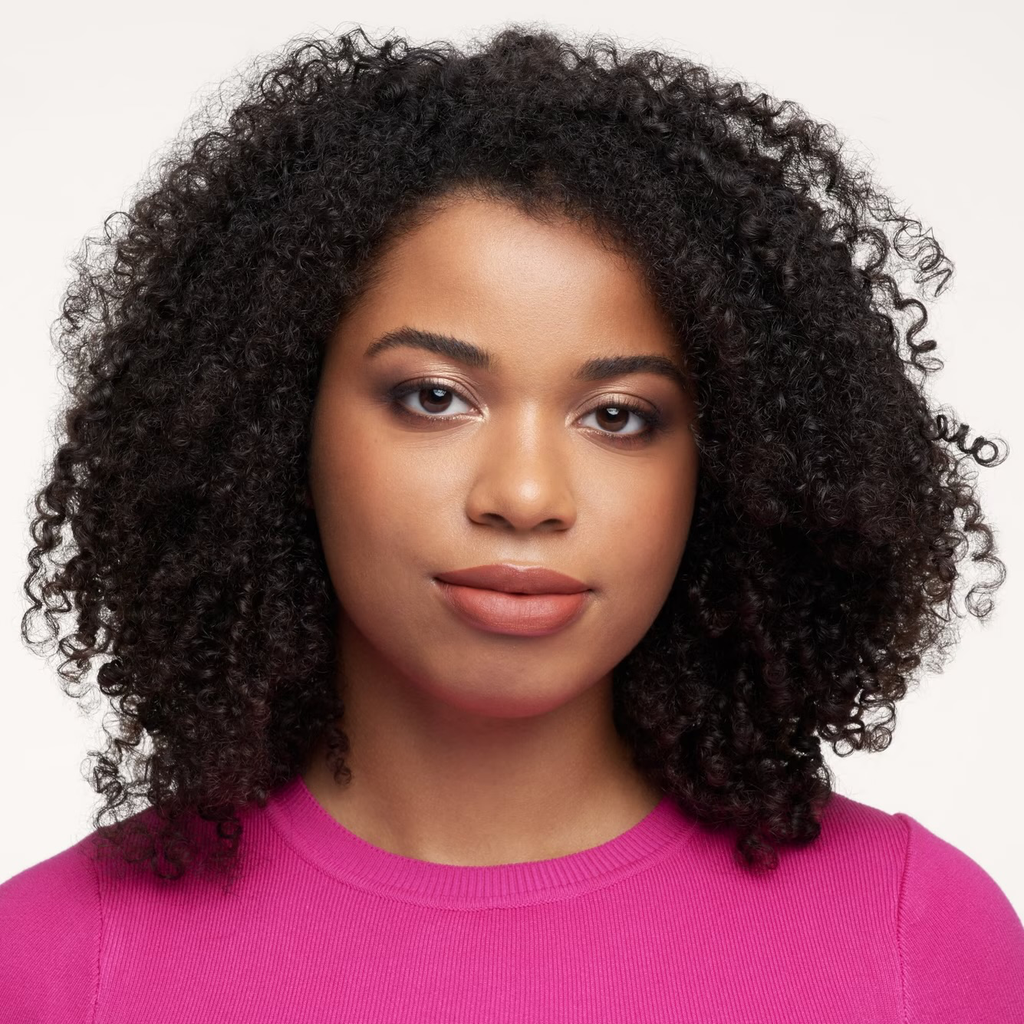 اسنس أحمر شفاه سائل مت يدوم لمدة 8 ساعات