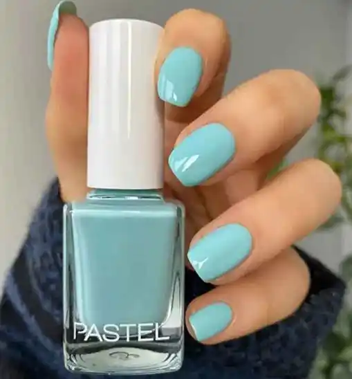 PASTEL NAIL POLISH 