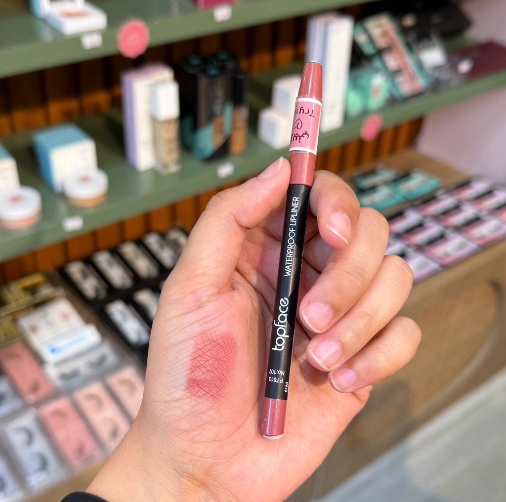 محدد الشفاه الجاف مقاوم للماء من توب فيس