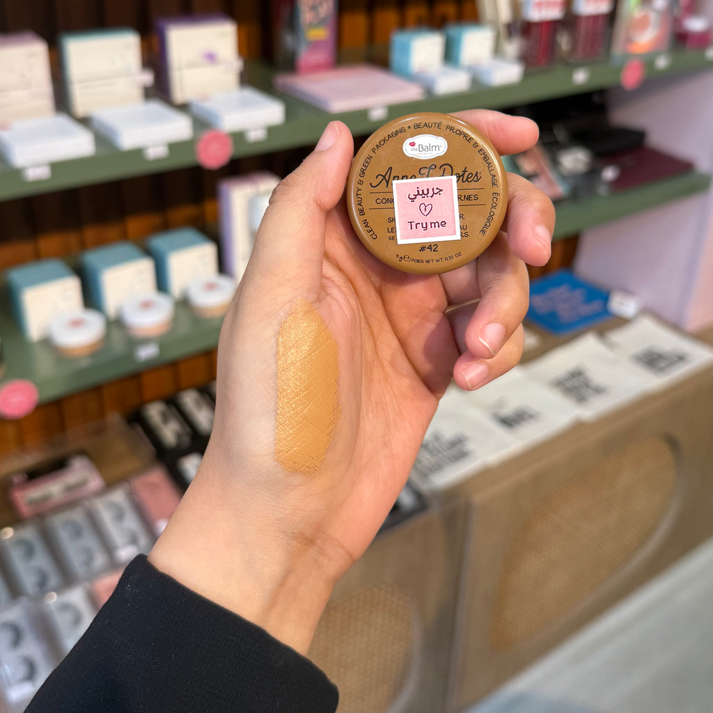 theBalm Anne T. Dotes® Pot Concealer