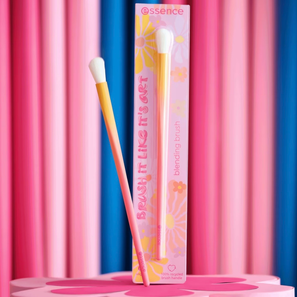 BRUSH IT LIKE IT'S ART blending brush