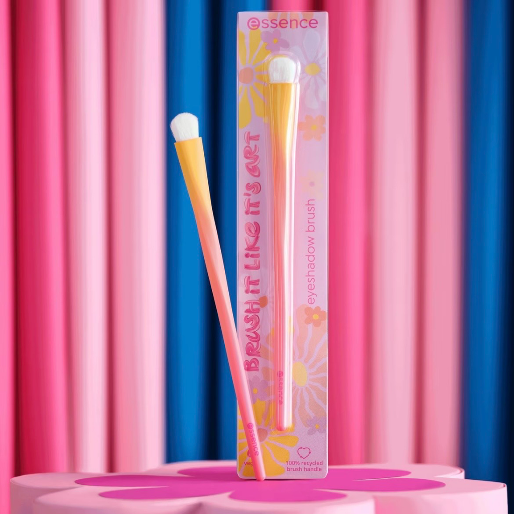 BRUSH IT LIKE IT'S ART eyeshadow brush