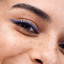 Essence Superman duochrome eyepencil