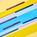 Essence Superman duochrome eyepencil