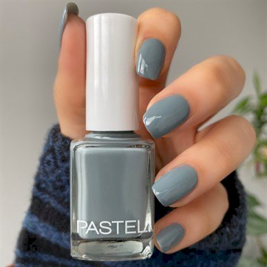 PASTEL NAIL POLISH 243